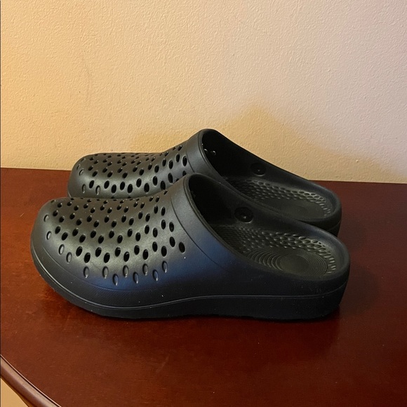 Revitalign Black Fusion Vitality Orthotic Recovery Clogs - Picture 5 of 8